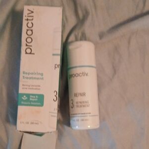 Proactiv Repairing Treatment - Step 3. Sealed!